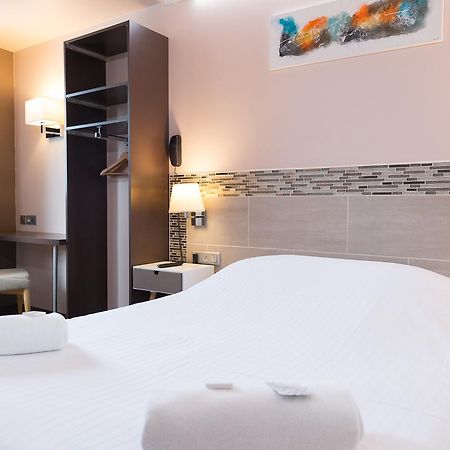 Wink Hotel Juvisy ภายนอก รูปภาพ
