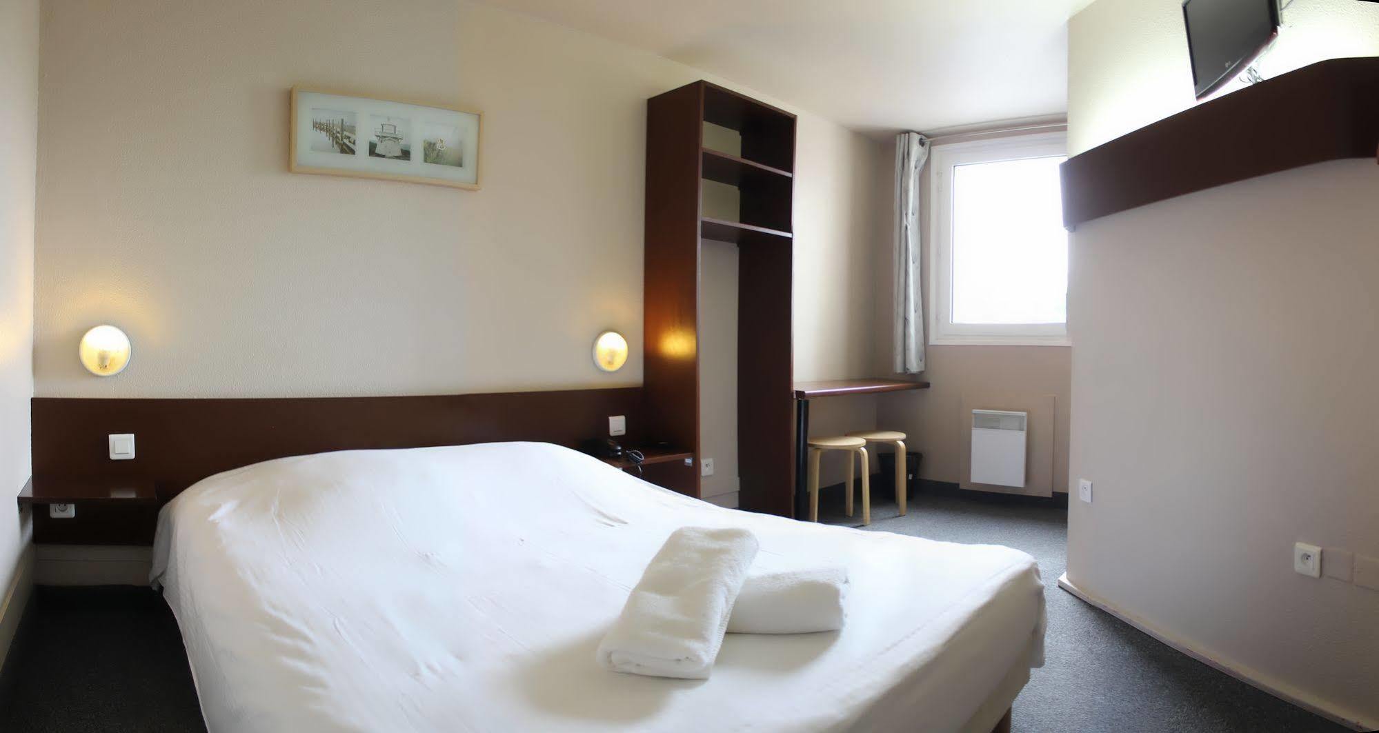 Wink Hotel Juvisy ภายนอก รูปภาพ