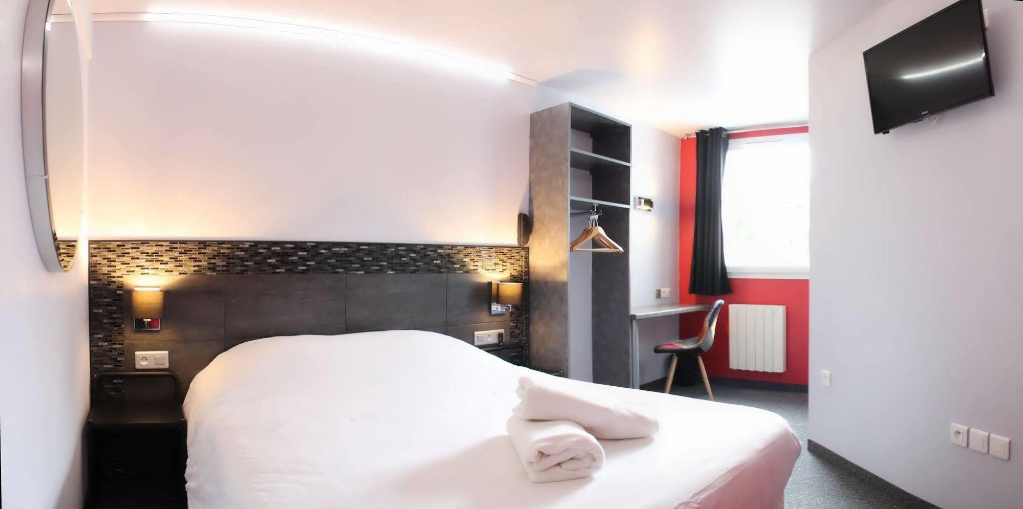 Wink Hotel Juvisy ภายนอก รูปภาพ